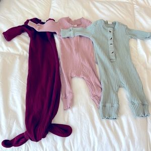 Kate Quinn organic ribbed stretchy bundle.